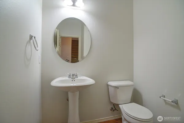 $3,995 | 20315 122nd Place Northeast, Bothell, WA 98011