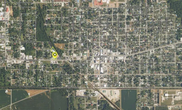 $360,000 | 670 Southwest A Street, Linton, IN 47441