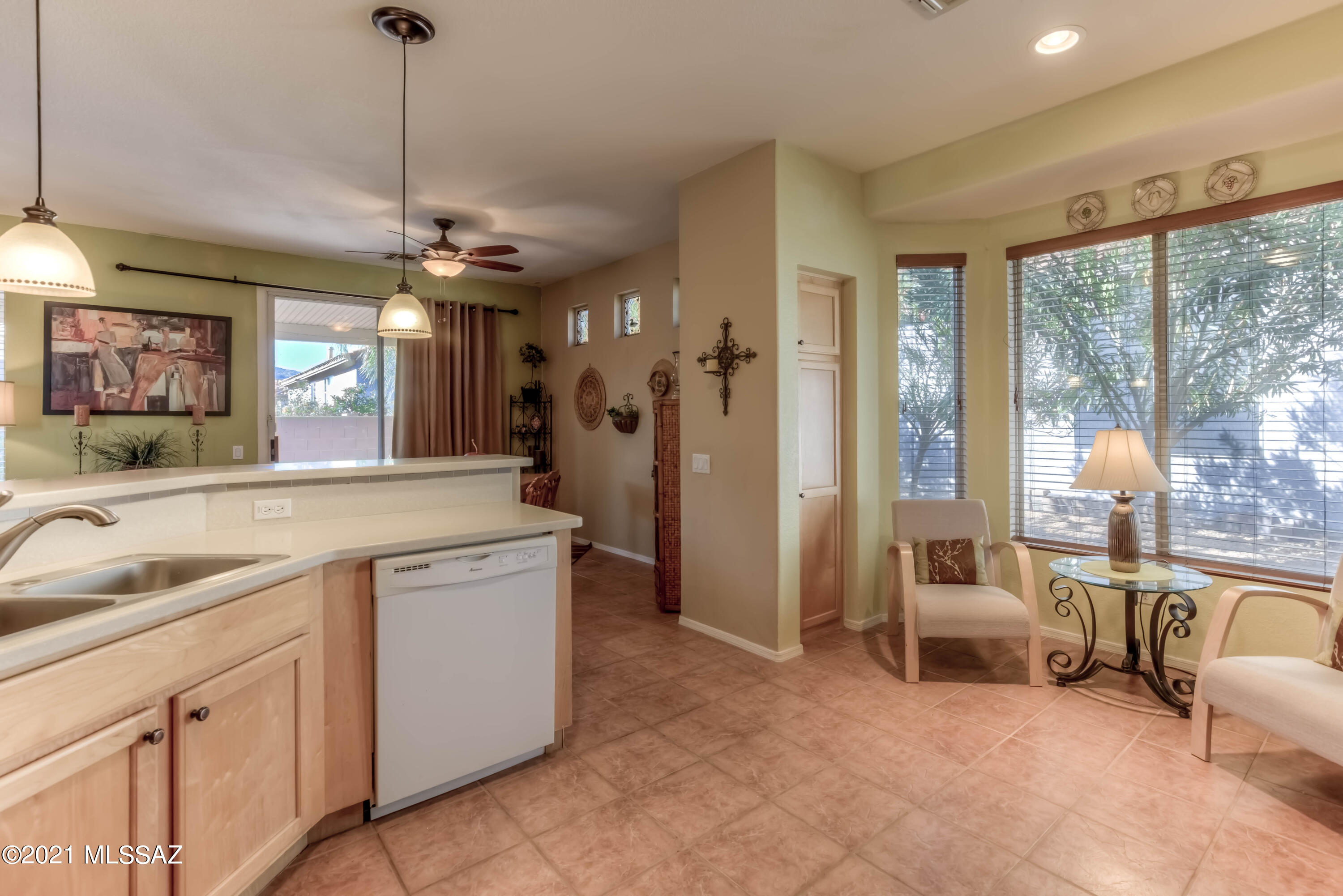 8073 West Wandering Spring Way Tucson, AZ 85743 - Photo 19 of 49