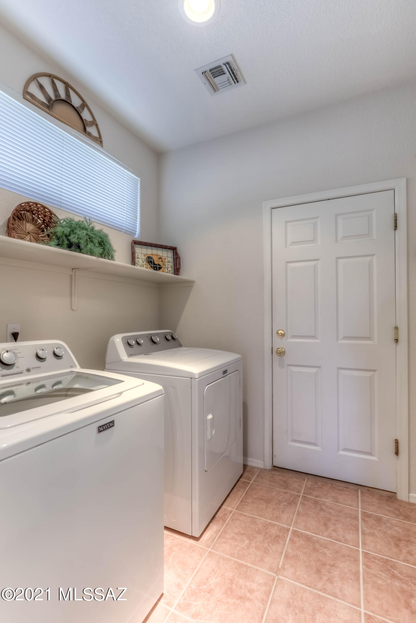 8073 West Wandering Spring Way Tucson, AZ 85743 - Photo 22 of 49