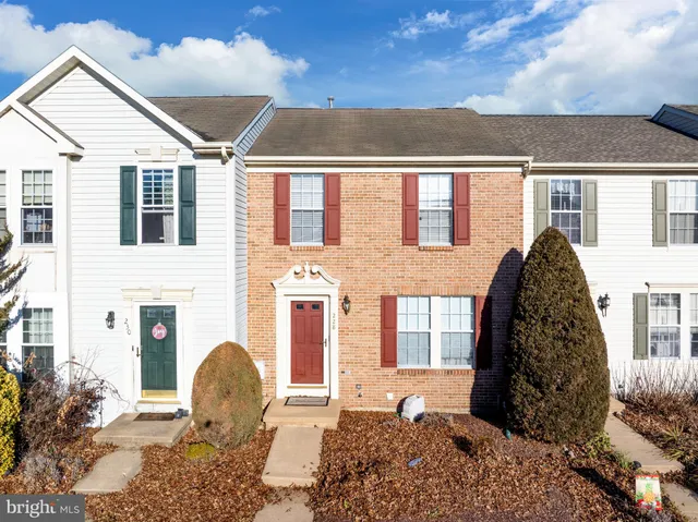$324,900 | 228 Jasmine Lane, Newark, DE 19702