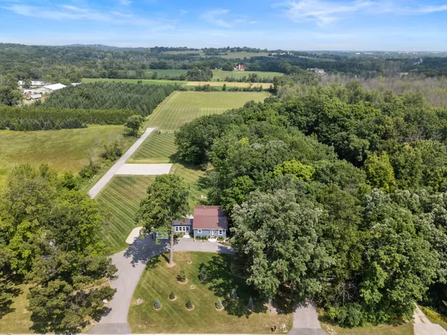 $1,150,000 | N96W20978 County Line Road, Germantown, WI 53017
