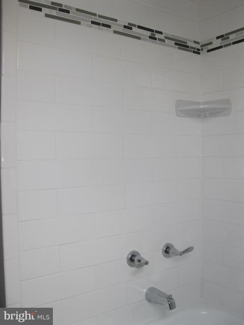 328 Lambeth Road Baltimore, MD 21228 - Photo 9 of 22 Interior (General)