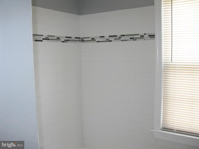 328 Lambeth Road Baltimore, MD 21228 - Photo 10 of 22 Interior (General)