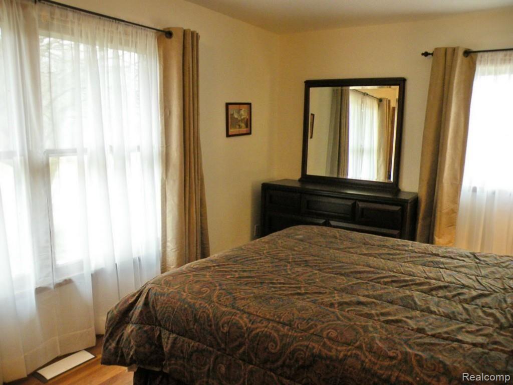 1710 Oakstone Drive Rochester, MI 48309 - Photo 14 of 20 Bedroom
