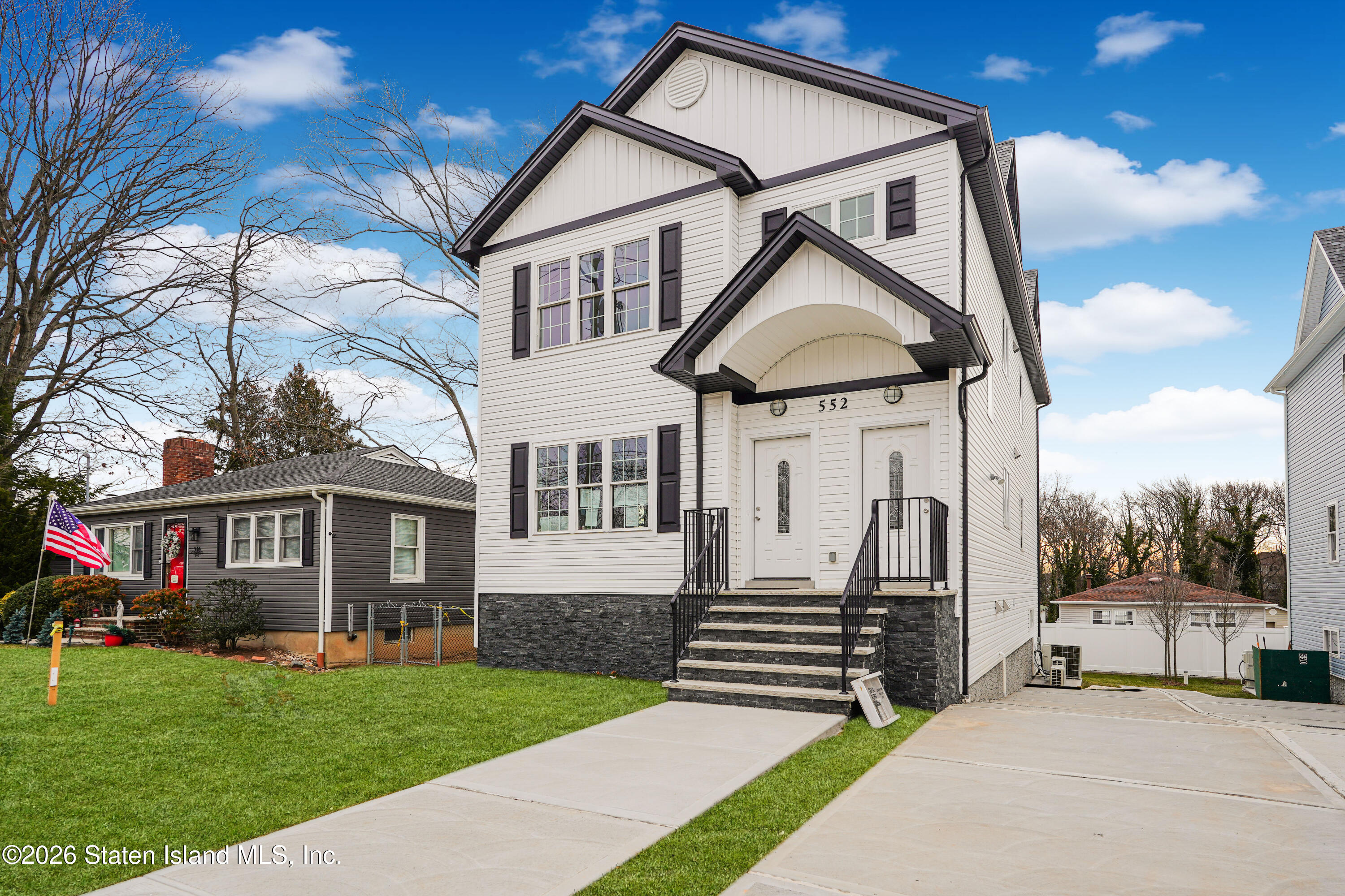 552 Drumgoole Road East Staten Island, NY 10312 - Photo 2 of 38 Photo Dec 26 2025, 10 18 50 AM