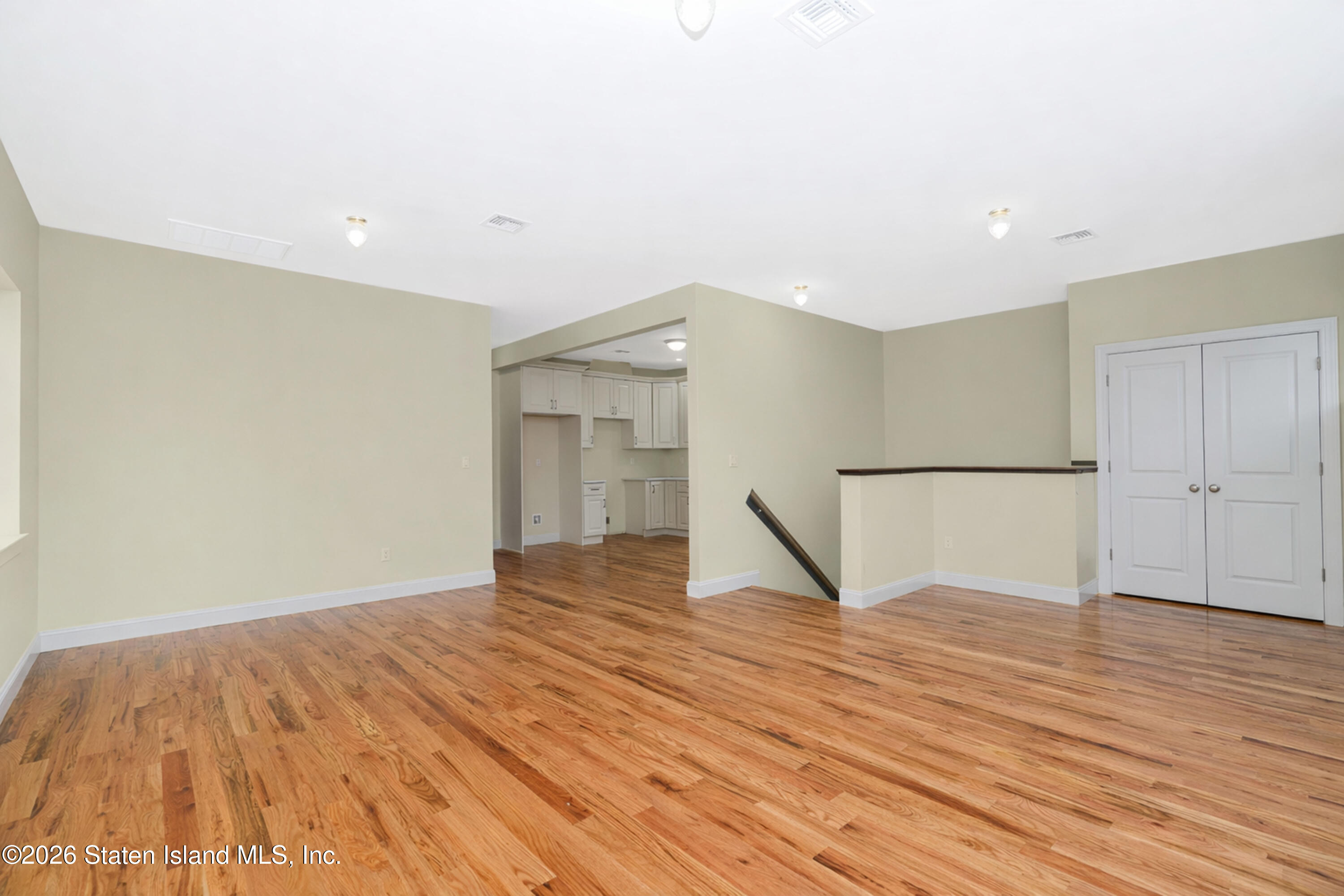 552 Drumgoole Road East Staten Island, NY 10312 - Photo 24 of 38 Photo Dec 26 2025, 10 13 03 AM