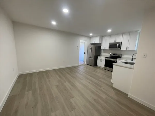 $1,100 | 5602 Circlegate Drive, Unit B, Spring, TX 77373