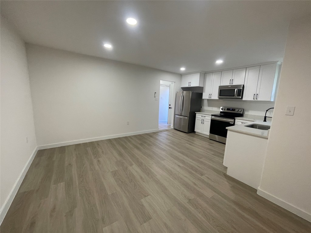 5602 Circlegate Drive, Unit B Spring, TX 77373 - Photo 4 of 8