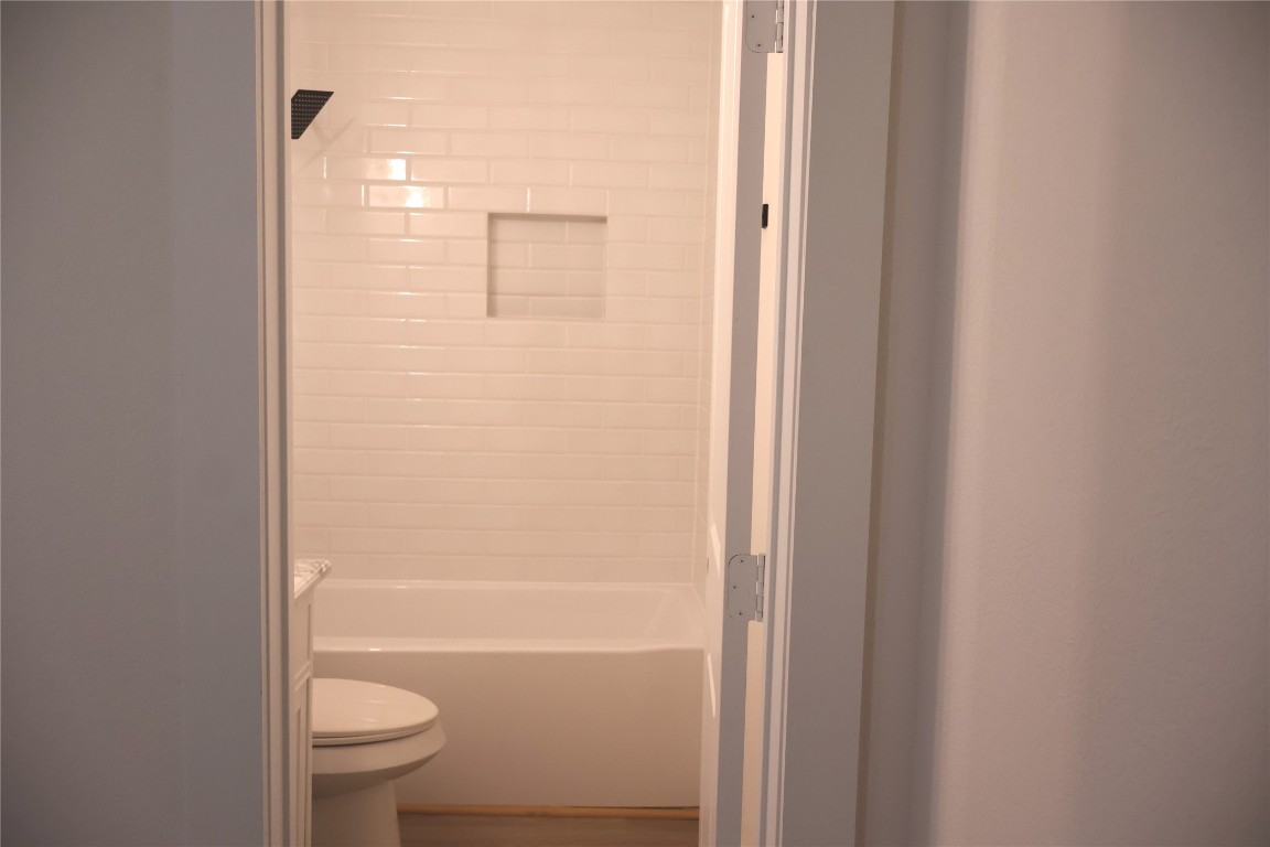 5602 Circlegate Drive, Unit B Spring, TX 77373 - Photo 6 of 8