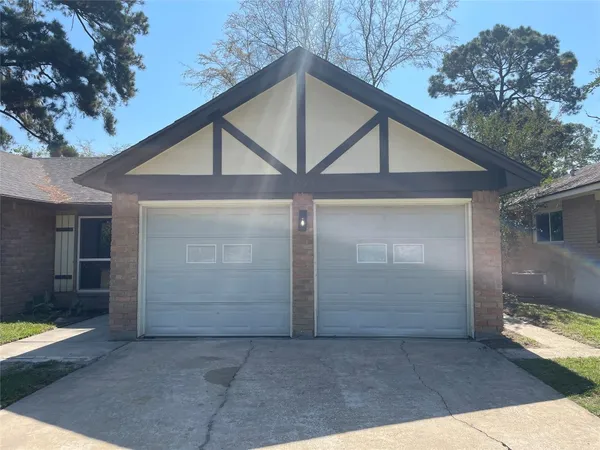 $1,100 | 5602 Circlegate Drive, Unit B, Spring, TX 77373