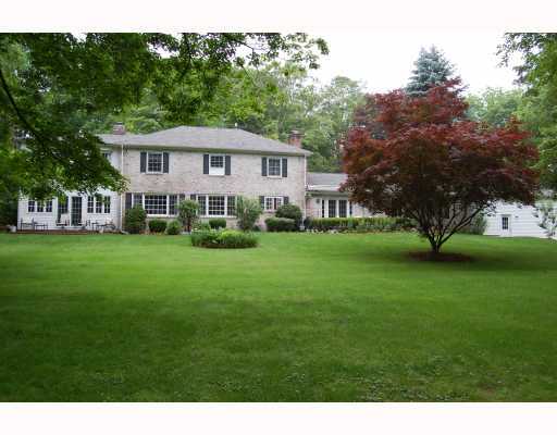 40 Locust Road Greenwich, CT 06831 - Photo 2 of 10 Additional Photo