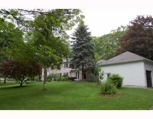 40 Locust Road Greenwich, CT 06831 - Photo 6 of 10 Additional Photo