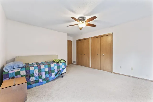 $315,000 | 280 4th Avenue Southeast, Plainview, MN 55964