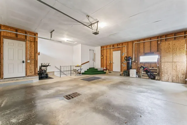 $315,000 | 280 4th Avenue Southeast, Plainview, MN 55964