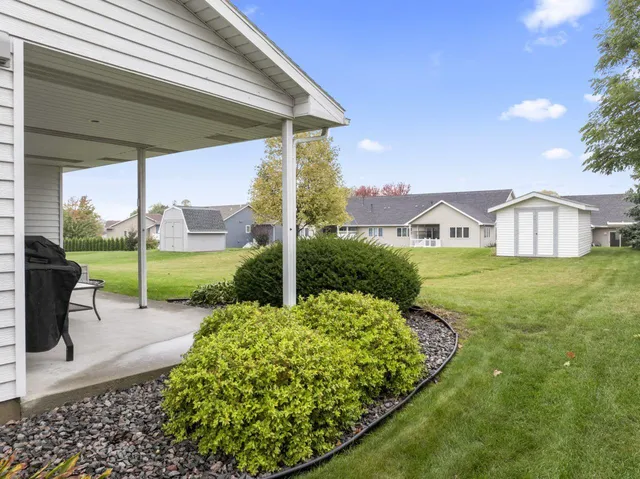 $315,000 | 280 4th Avenue Southeast, Plainview, MN 55964