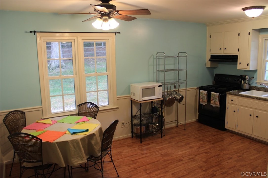 Updated Eat-in Kitchen!