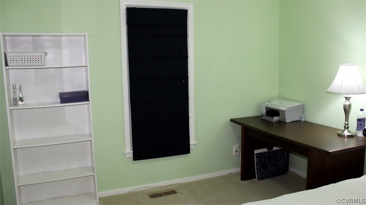 2nd Bedroom w/Large Closet!