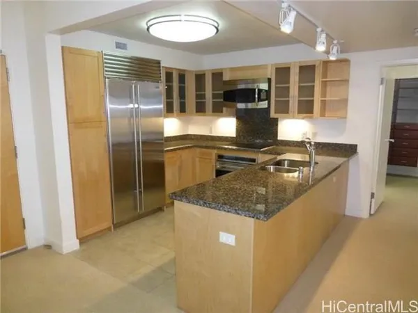 $4,100 | 600 Queen Street, Unit 1603, Honolulu, HI 96813
