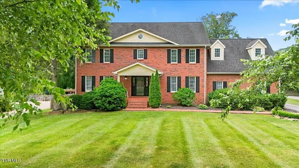 $650,000 | 223 Colony Drive, Bristol, TN 37620