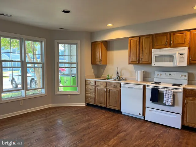 $1,700 | 406 South Spinnaker Lane, Milton, DE 19968