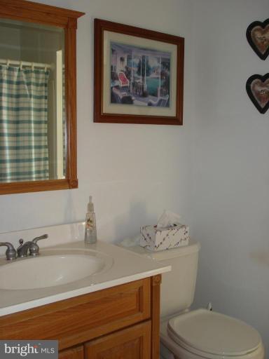 2004 Trevanion Road Taneytown, MD 21787 - Photo 14 of 18 Bath #1