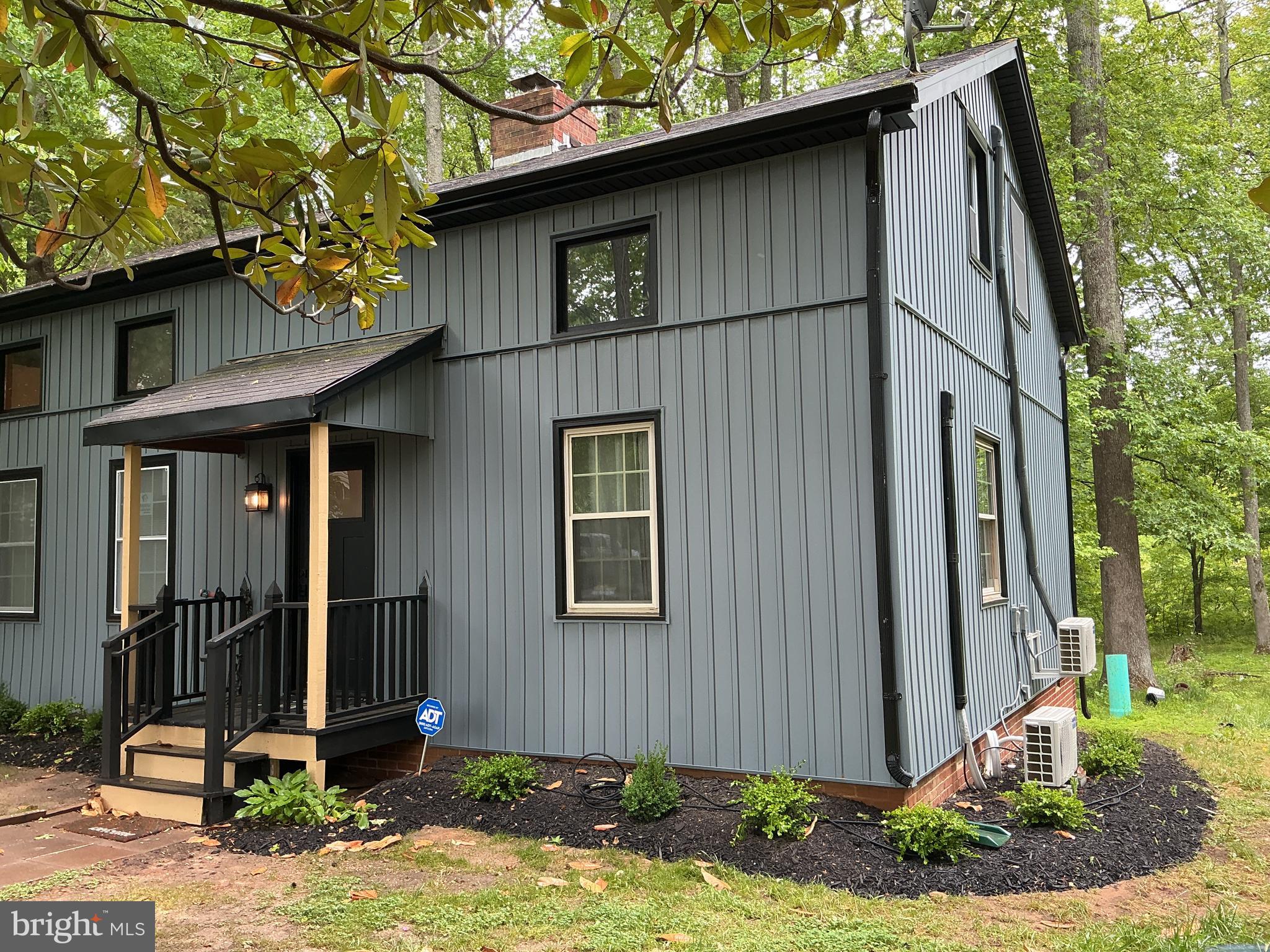 360 Wood Landing Road Fredericksburg, VA 22405 - Photo 2 of 46