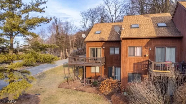 $220,000 | 1 Deer Valley Lane, Unit 2, Vernon, NJ 07462