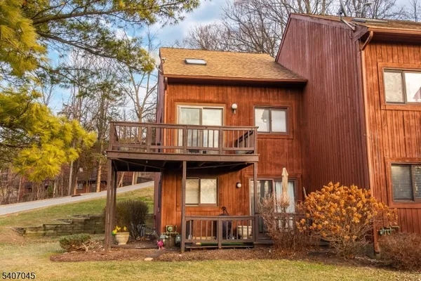 $220,000 | 1 Deer Valley Lane, Unit 2, Vernon, NJ 07462