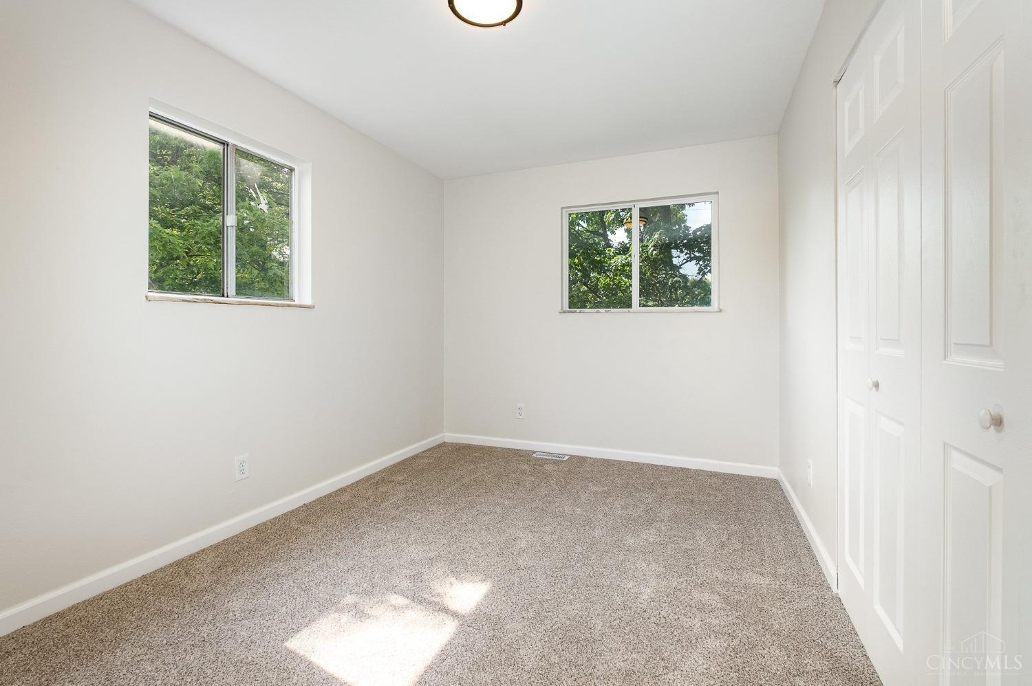 1356 Randomhill Road Cincinnati, OH 45231 - Photo 11 of 16 Gallery Image 11