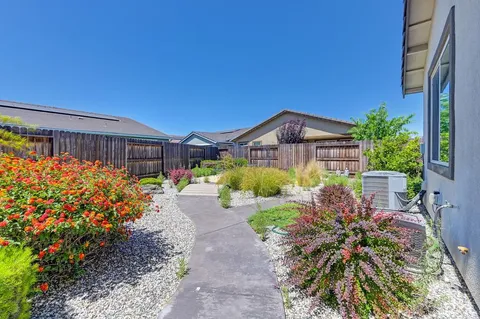 $495,000 | 7414 Sun Rose Way, Sacramento, CA 95829