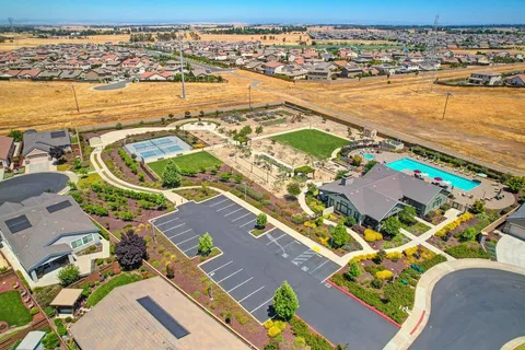 $495,000 | 7414 Sun Rose Way, Sacramento, CA 95829