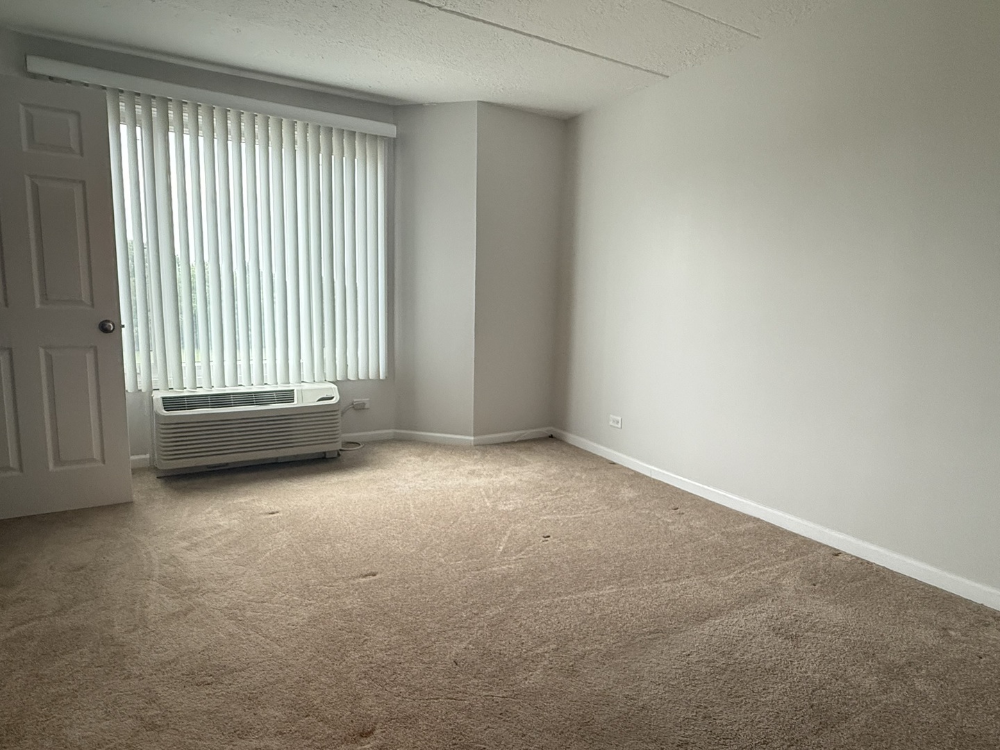 1 Renaissance Place, Unit 304 Palatine, IL 60067 - Photo 9 of 10