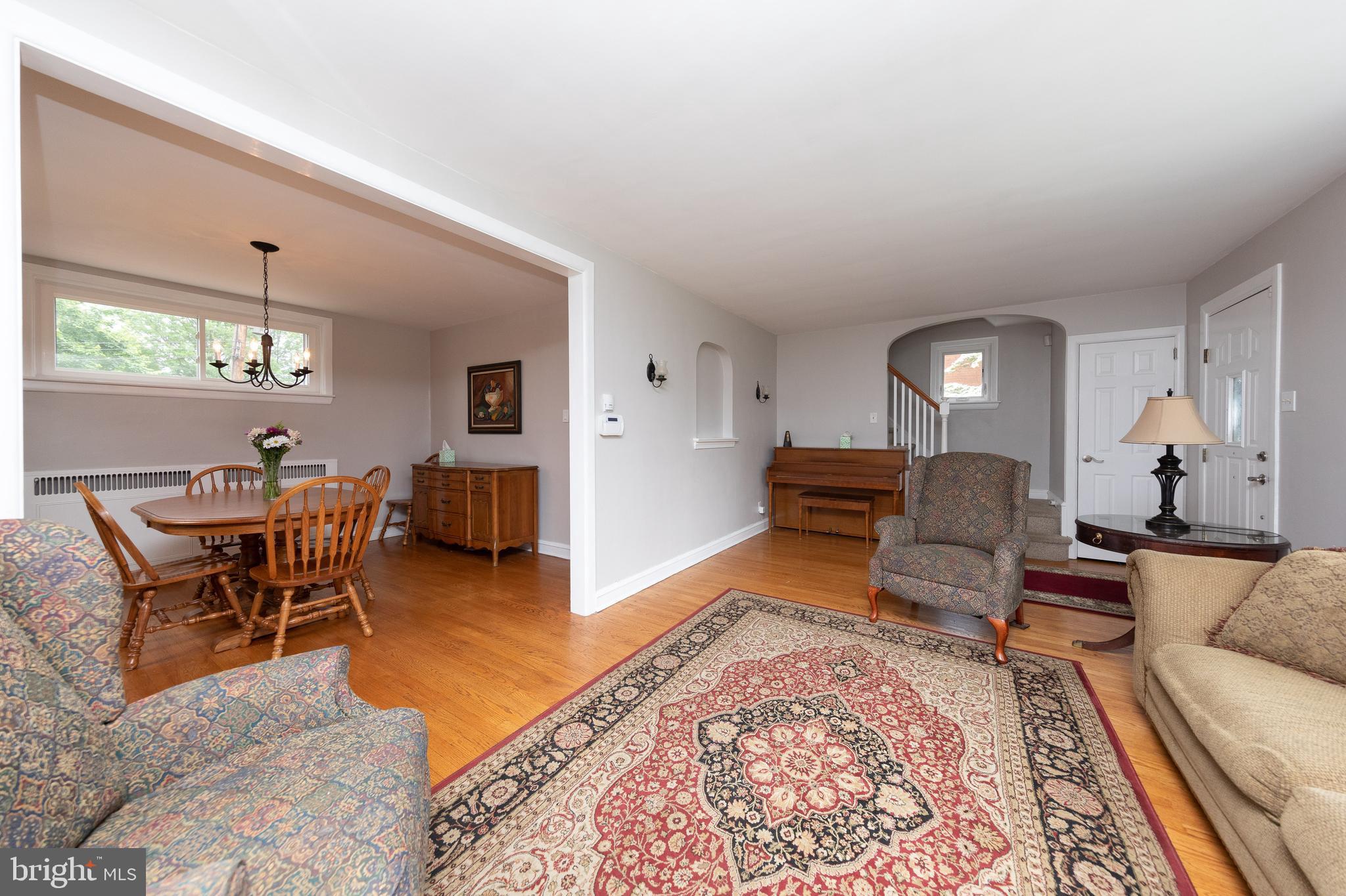729 Brooke Road Glenside, PA 19038 - Photo 3 of 30 Gallery Image 3
