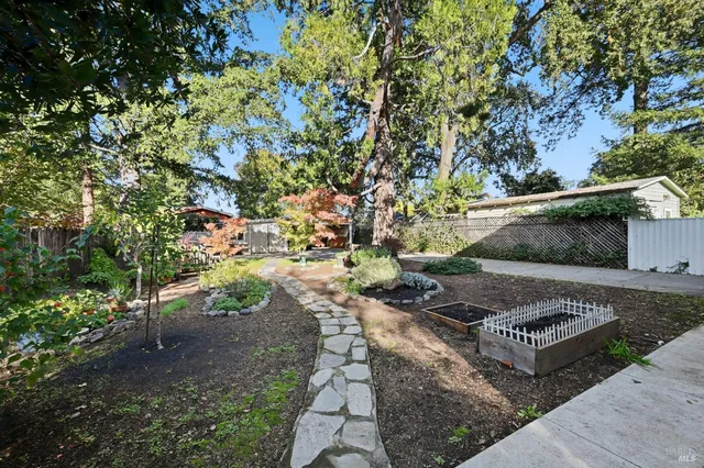 $890,000 | 735 Carr Avenue, Santa Rosa, CA 95404