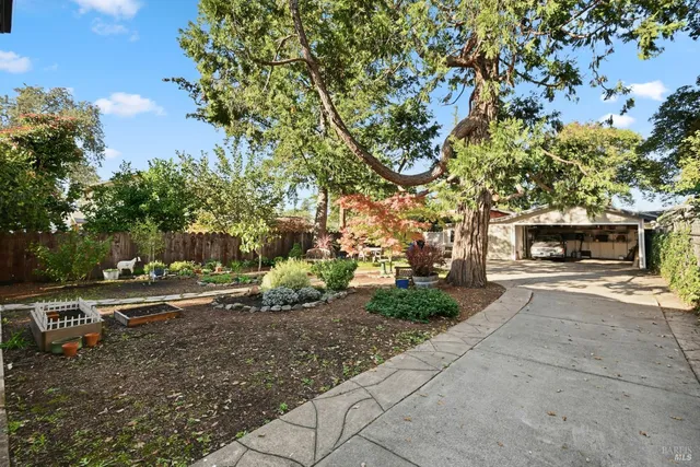 $890,000 | 735 Carr Avenue, Santa Rosa, CA 95404