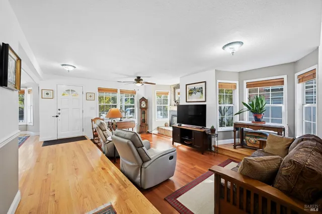 $890,000 | 735 Carr Avenue, Santa Rosa, CA 95404