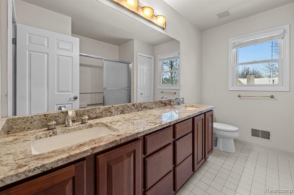 3904 Kaeleaf Road Lake Orion, MI 48360 - Photo 38 of 66