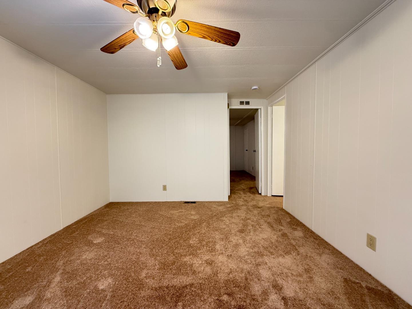 224 Queens Way, Unit 224 Pittsburg, CA 94565 - Photo 22 of 33 a view of an empty room