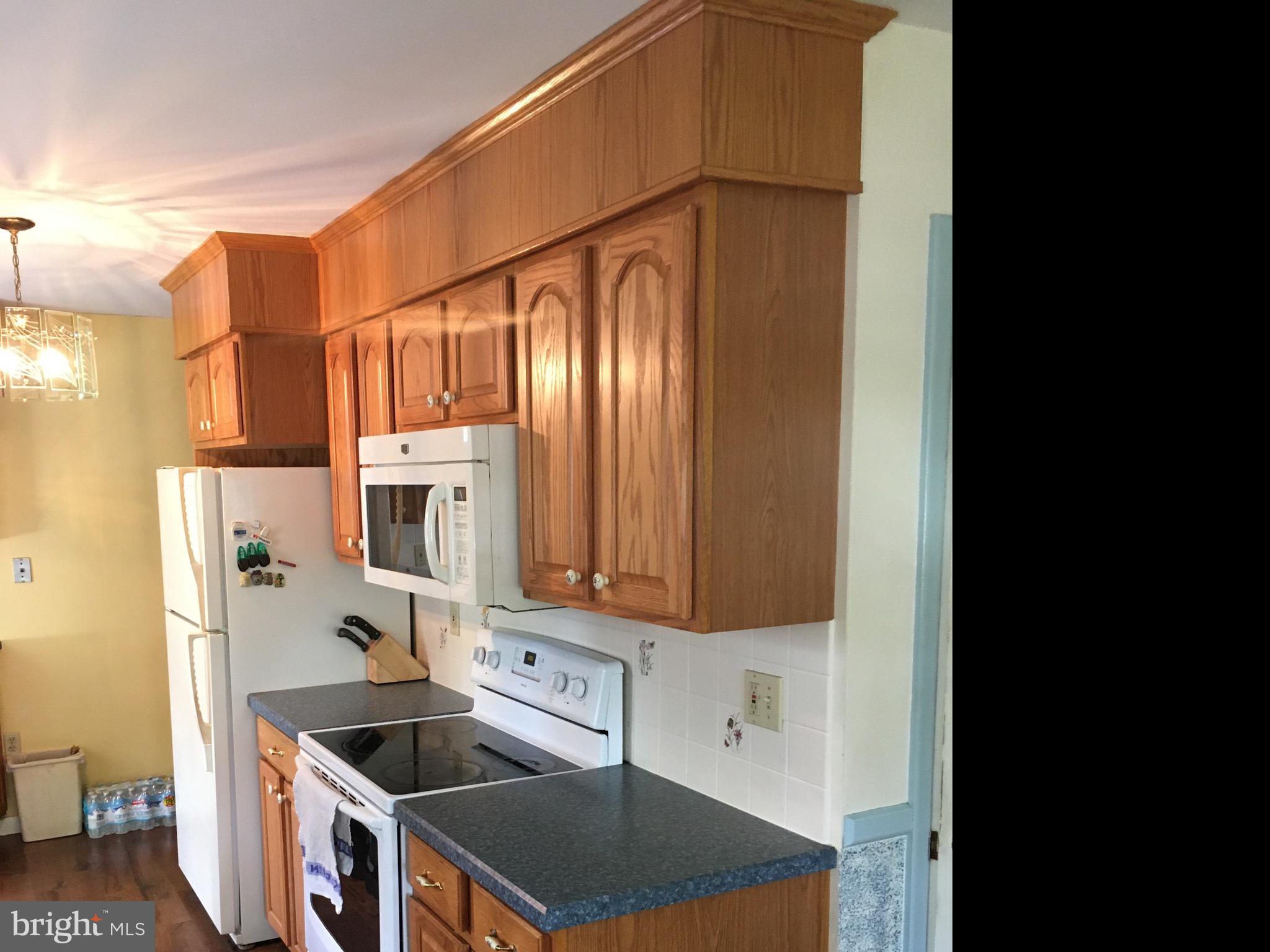 1638 Robin Road Lebanon, PA 17042 - Photo 2 of 7 Gallery Image 2