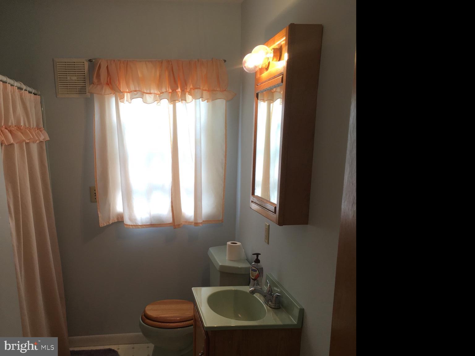 1638 Robin Road Lebanon, PA 17042 - Photo 5 of 7 Gallery Image 5