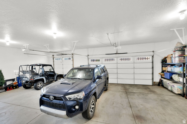 352 East Boulderville Road Oakley, UT 84055 - Photo 35 of 62 View of garage