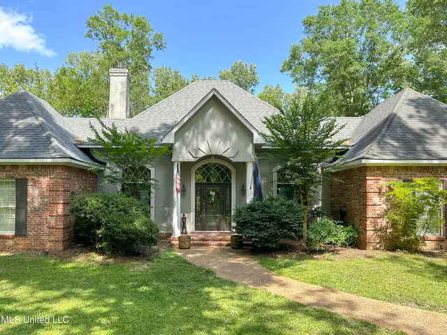 $679,900 | 1120 Ford Road, Terry, MS 39170