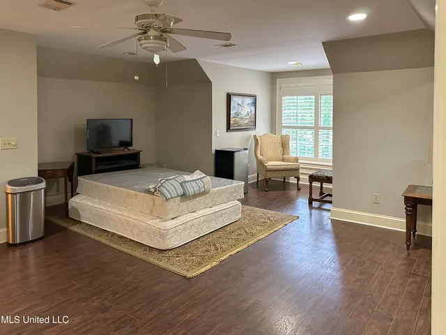 $679,900 | 1120 Ford Road, Terry, MS 39170