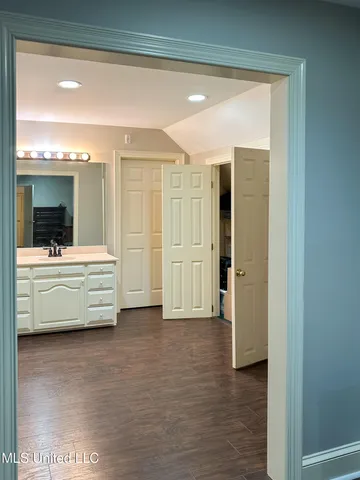 $679,900 | 1120 Ford Road, Terry, MS 39170