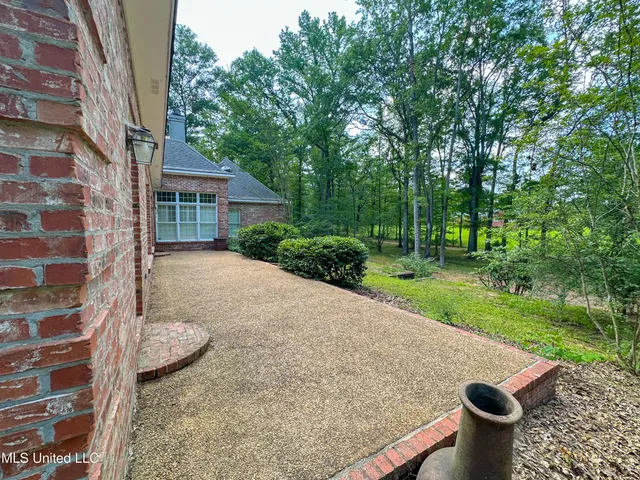 $679,900 | 1120 Ford Road, Terry, MS 39170