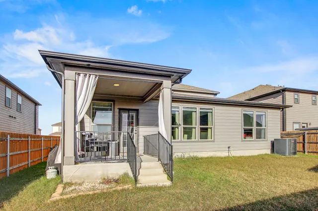 $2,500 | 205 Travers Stake Trail, Elgin, TX 78621