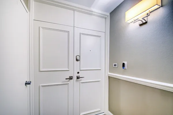$8,500 | 5510 North Ocean Drive, Unit 2C, Singer Island, FL 33404