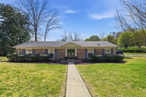 $379,000 | 120 Sunset Drive, Pulaski, TN 38478