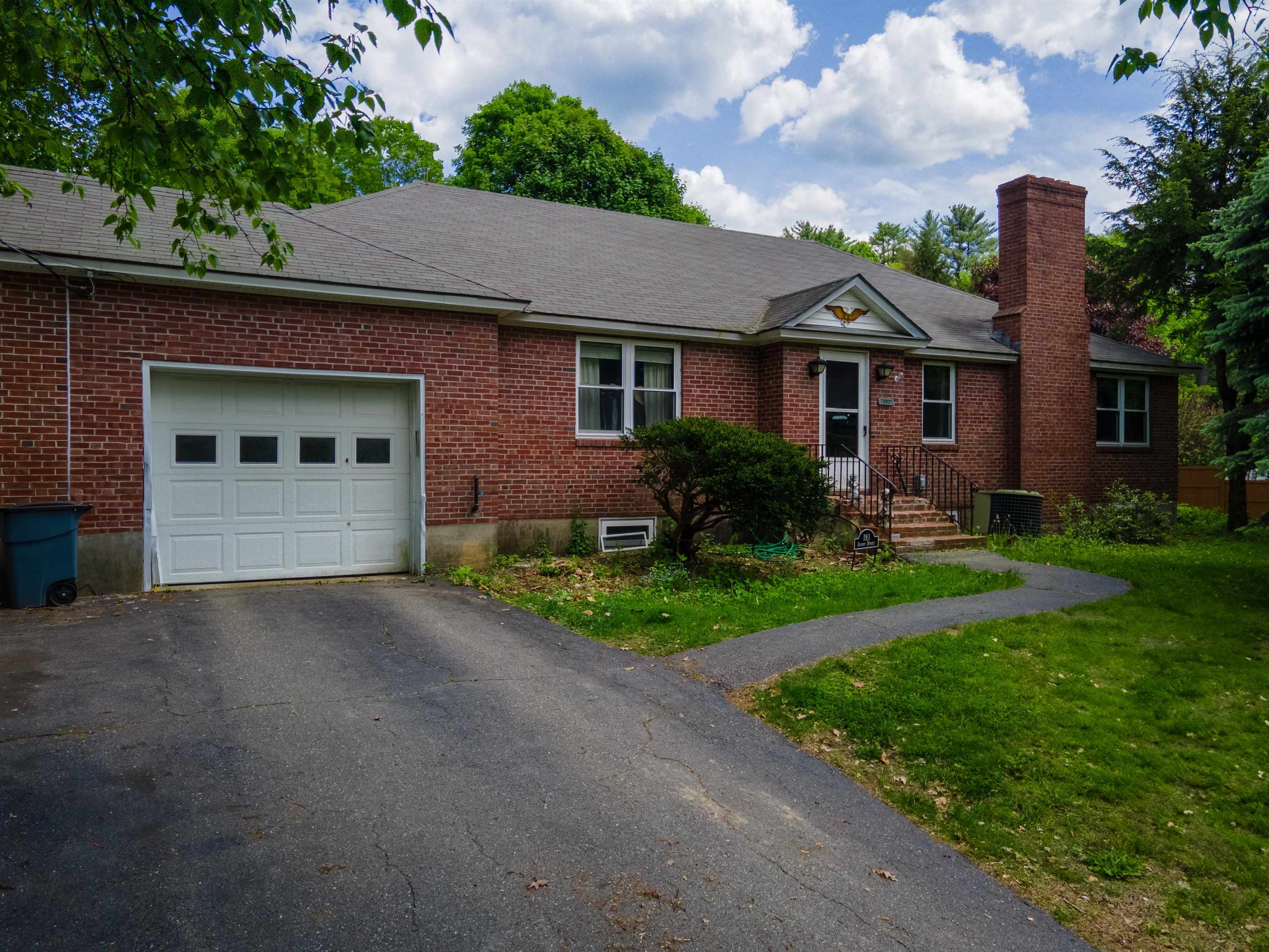 191 Cheney Street Newport, NH 03773 - Photo 3 of 36